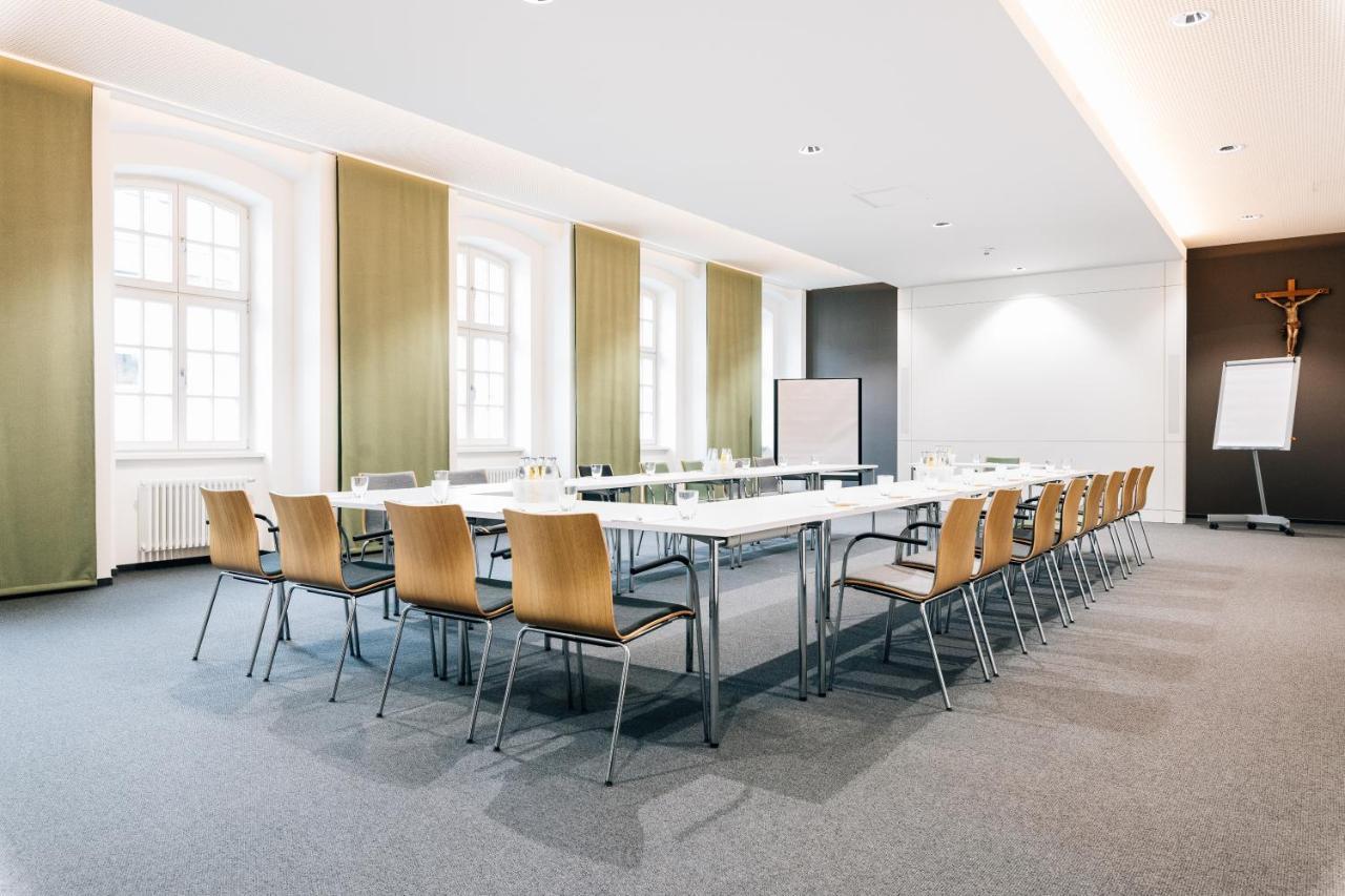 Hotel Bildungs- Und Tagungshaus Liborianum Paderborn Esterno foto