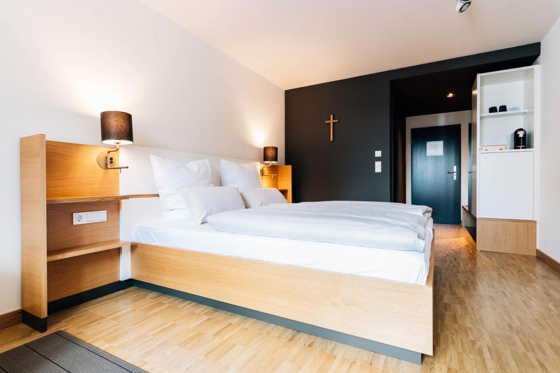 Hotel Bildungs- Und Tagungshaus Liborianum Paderborn Esterno foto